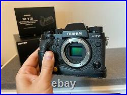 Fujifilm X-T2 Systemkamera, mit Batteriegriff, Akkus, Ledertasche, Buch und OVP
